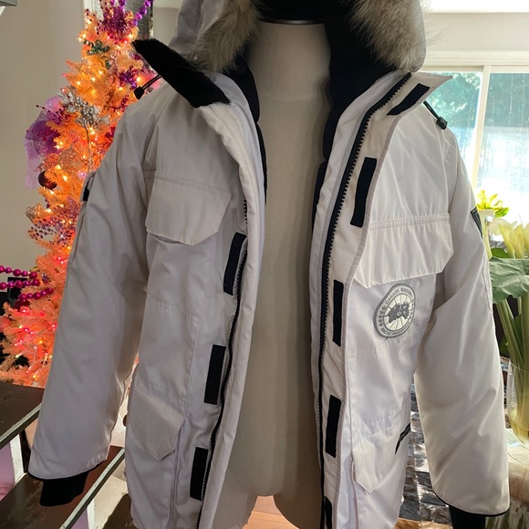 AUTHENTIC Canada Goose Expedition Parka - Picture 2 of 11